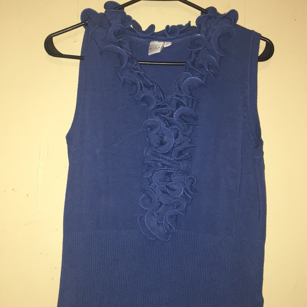 XL blue sweater sleeveless top